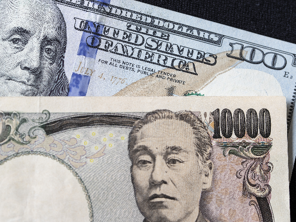 May, 27 - USD/JPY on the defensive around mid-107.00s